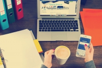 "Tydzień z social mediami" Facebook i jego biznesowy charakter